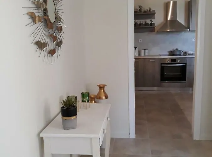 Lejlighed Square No5 1st Floor